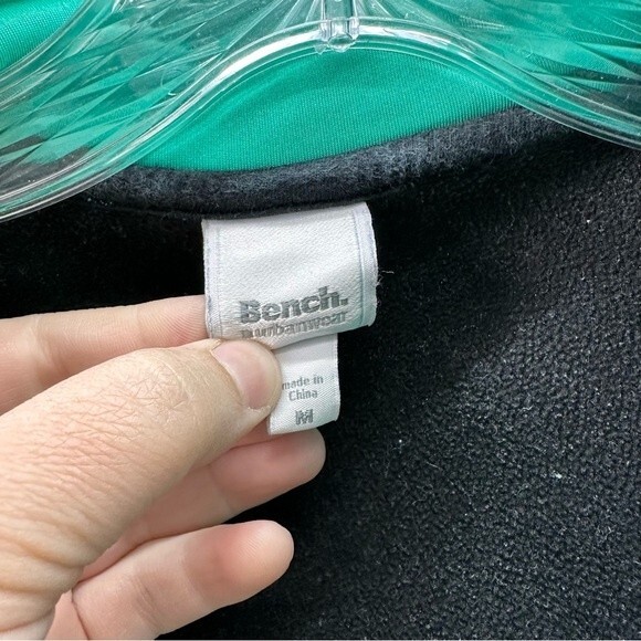 Bench Urbanwear zip up jacket. women's medium dual directional zipper - Picture 4 of 4